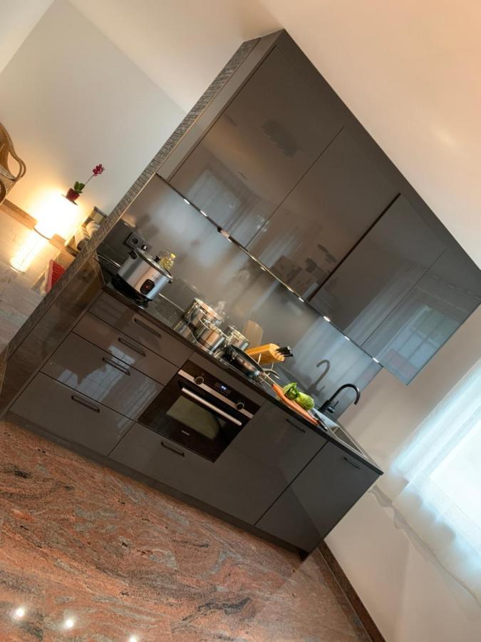 Mosaikhaus Smart Home Würselen Exteriér fotografie