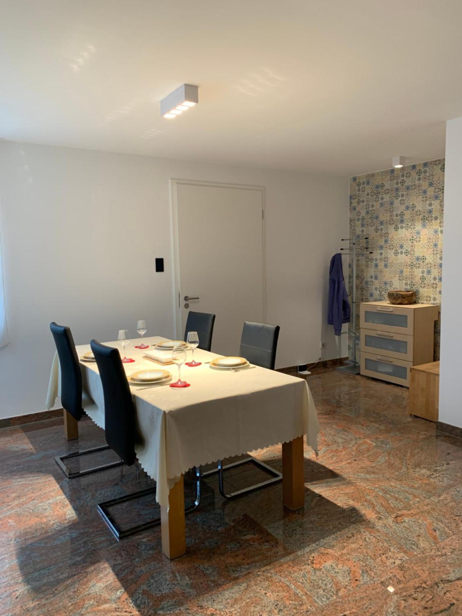 Mosaikhaus Smart Home Würselen Exteriér fotografie